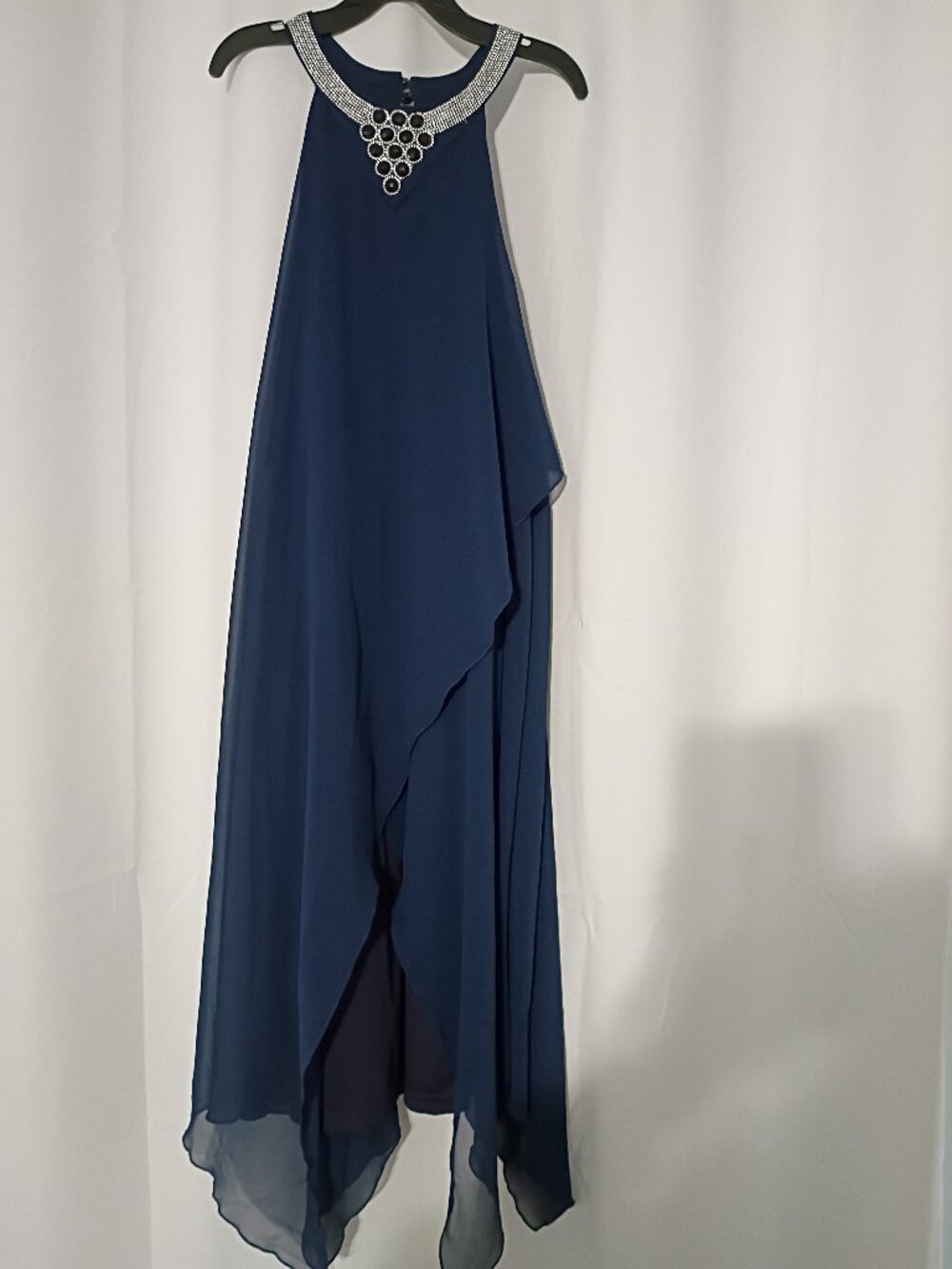 Navy blue embellished chiffon‑style semi-formal or evening dress
